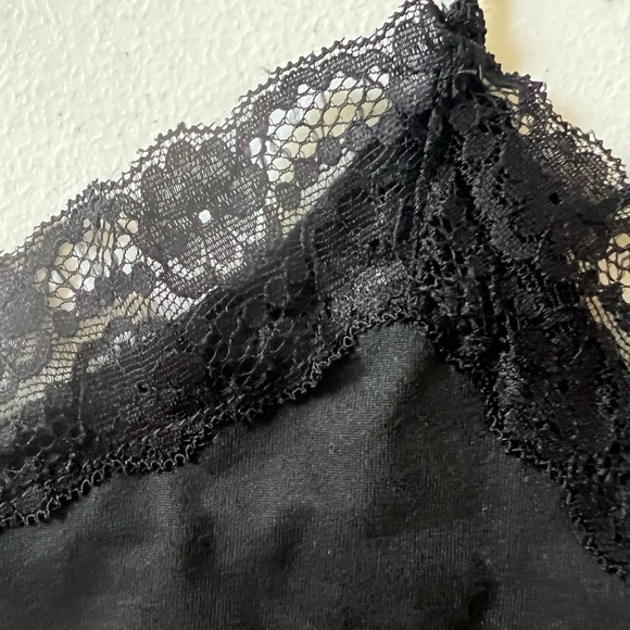Black spaghetti strap camisole with lace and print S punk top NWOT - Picture 5 of 7